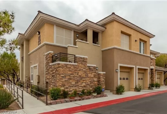 MLS: 2591374 Condo For Sale