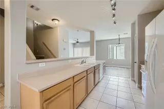 Photo #5: 2591374 Listing 