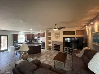 Photo #2: 2591380 Listing 