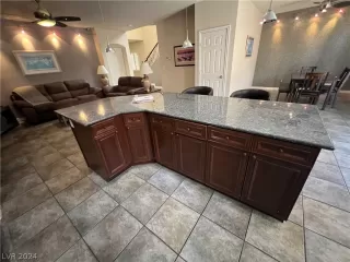 Photo #6: 2591380 Listing 