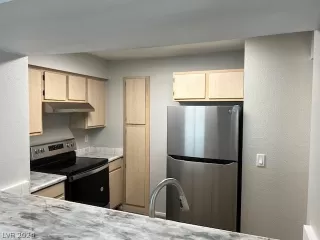 Photo #4: 2591427 Listing 