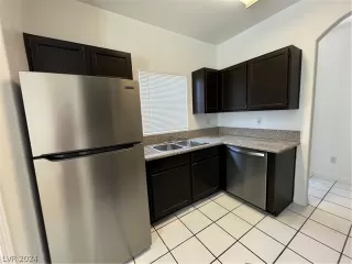 Photo #3: 2591432 Listing 