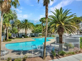 Photo #2: 2591441 Listing 