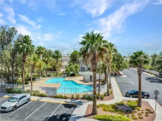 Photo #3: 2591441 Listing 