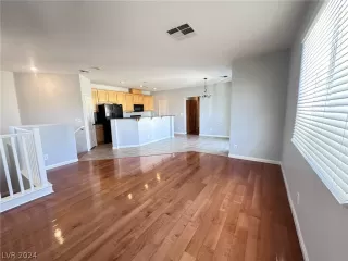 Photo #3: 2591445 Listing 