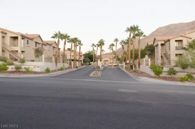 MLS: 2591454 Condo For Sale