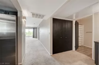 Photo #6: 2591464 Listing