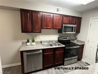 Photo #5: 2591467 Listing 