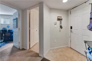 Photo #3: 2591470 Listing