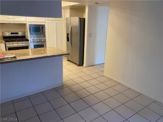 Photo #1: 2591492 Listing