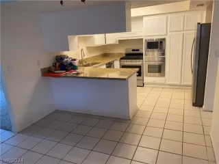 Photo #3: 2591492 Listing