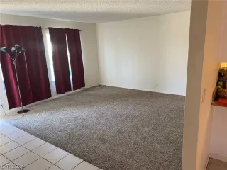 Photo #4: 2591492 Listing