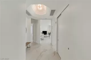 Photo #1: 2591507 Listing 