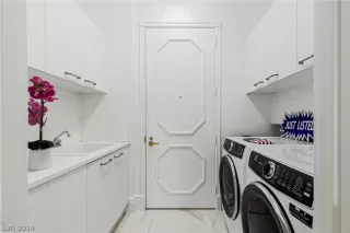 Photo #4: 2591507 Listing 