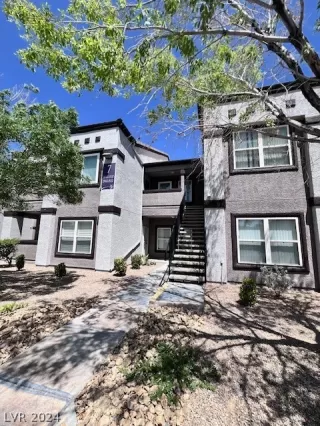 Photo #2: 2591510 Listing