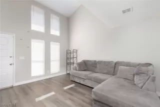 Photo #2: 2591536 Listing 