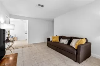 Photo #6: 2591539 Listing 