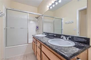 Photo #6: 2591542 Listing