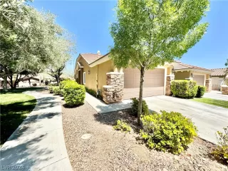 Photo #1: 2591554 Listing 