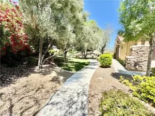 Photo #2: 2591554 Listing 