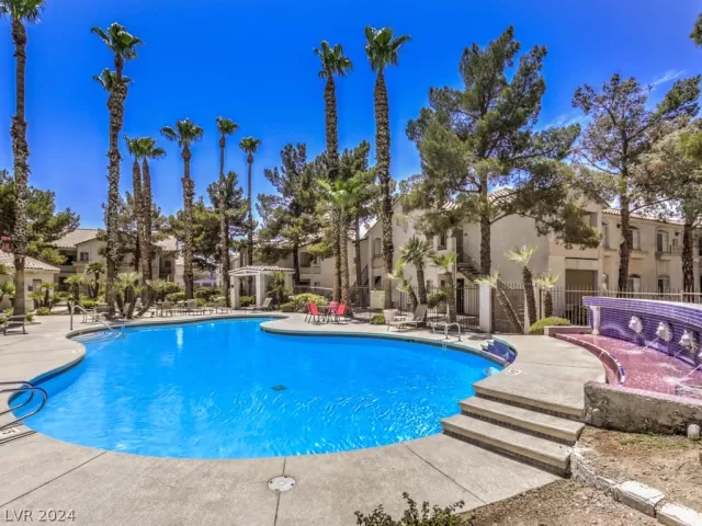 MLS: 2591560 Condo For Sale