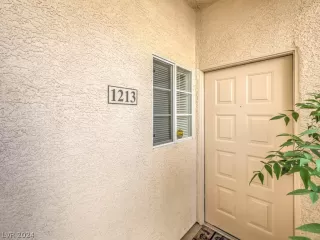 Photo #3: 2591560 Listing