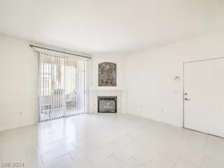 Photo #4: 2591560 Listing