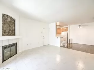 Photo #5: 2591560 Listing