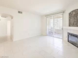 Photo #6: 2591560 Listing