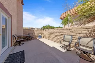 Photo #2: 2591564 Listing