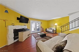 Photo #5: 2591564 Listing