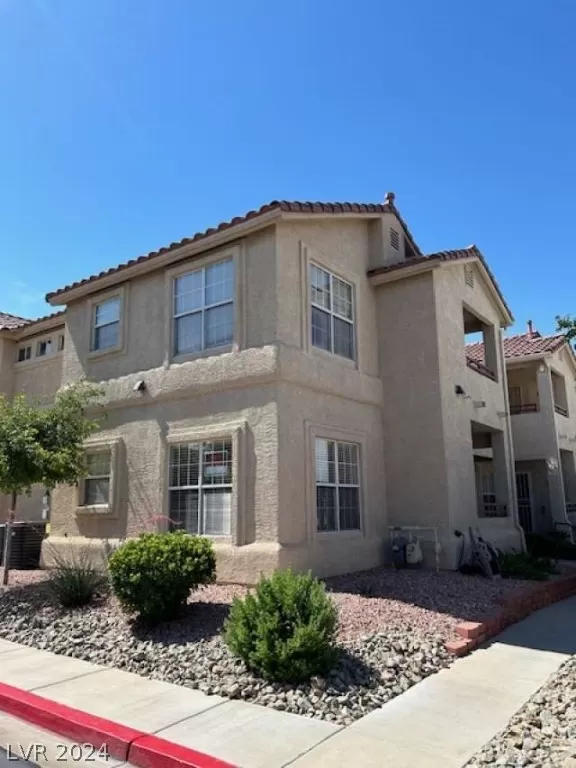 MLS: 2591570 Condo For Sale