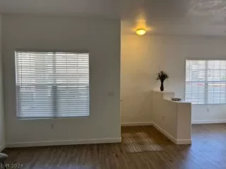 Photo #3: 2591570 Listing