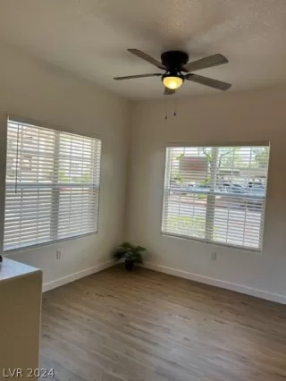 Photo #4: 2591570 Listing