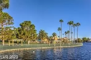 Photo #6: 2591572 Listing