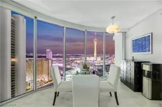 Photo #3: 2591576 Listing