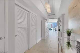 Photo #4: 2591576 Listing