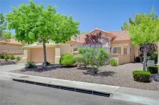 Photo #1: 2591583 Listing