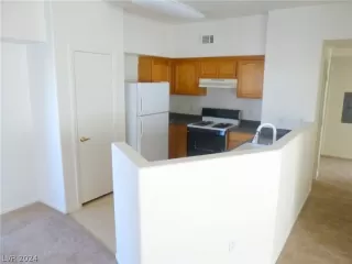 Photo #3: 2591590 Listing 