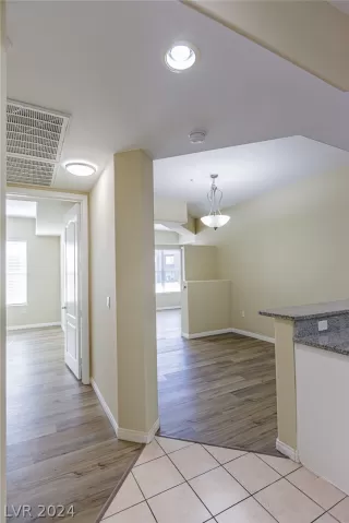 Photo #2: 2591598 Listing 