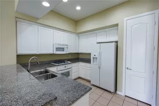 Photo #5: 2591598 Listing 