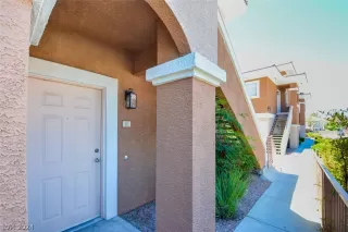 Photo #2: 2591606 Listing 