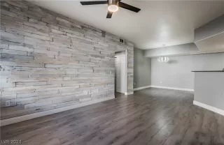 Photo #3: 2591631 Listing 