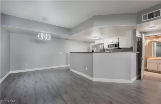 Photo #5: 2591631 Listing 