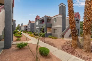 Photo #1: 2591636 Listing 