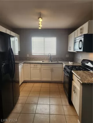 Photo #5: 2591682 Listing 