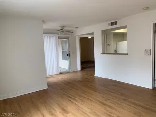 Photo #4: 2591685 Listing 