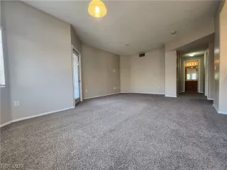 Photo #5: 2591701 Listing 