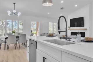 Photo #1: 2591712 Listing