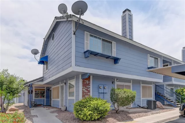 MLS: 2591713 Condo For Sale